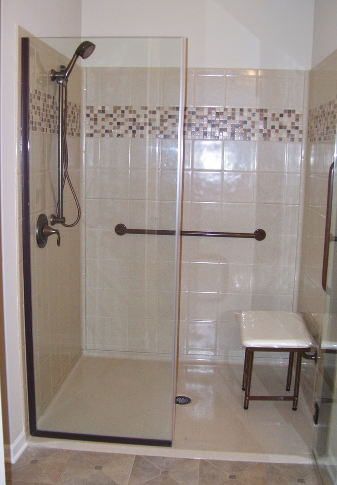 bestbath-walk-in-shower-roll-in-shower-handicap-showers-ada-shower-barrier-free-bestbath-img_8ba16e7d0697f188_9-7857-1-1413293