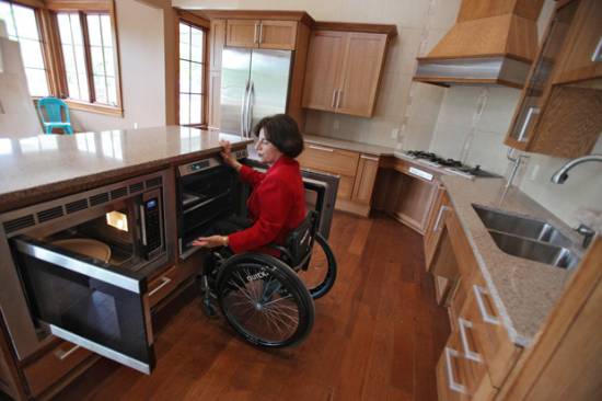 universal-design-living-lab-accessible-oven